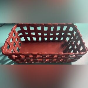 BEE & WILLOW brown woven bread basket ceramic preowned good quality condition
